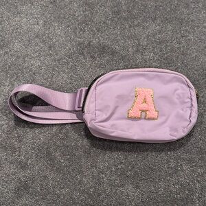 Source Unknown Lilac Kids Belt Bag with Pink Initial Patch